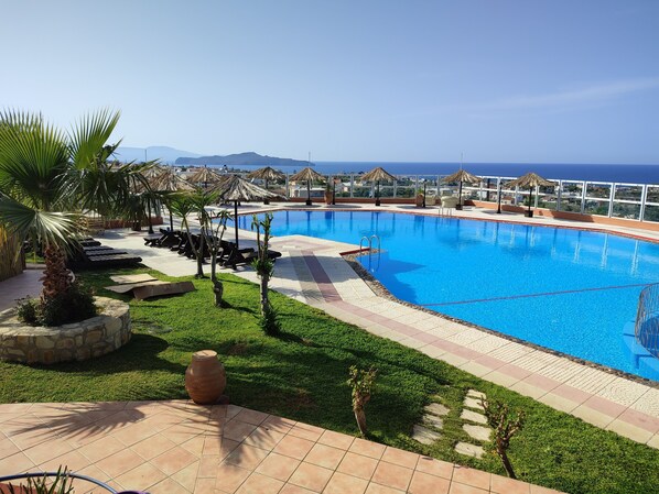 Pool - New Kydonia Suites And Studio (Chania)