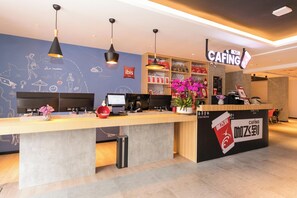 Lobby - Ibis Hotel (Shanghai)