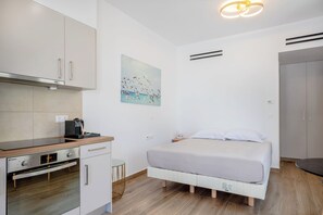Room - Apeiron Blue Perissa Apartments (Santorini)