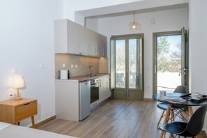 Room - Apeiron Blue Perissa Apartments (Santorini)