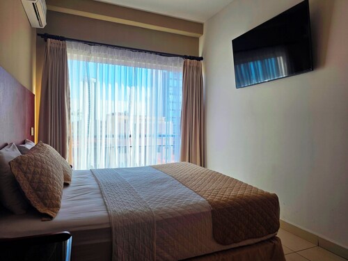 Equipetrol Day Apartments And Suites