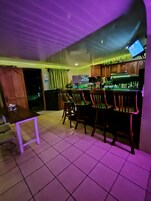 Bar (en la propiedad)