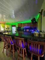 Bar (en la propiedad)