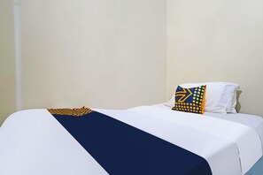 Room - Spot On 91783 Urban Syariah Residence (Bandung)