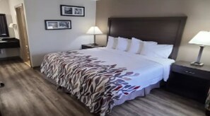 Room - Red Roof Inn & Suites Duncan (Conley)