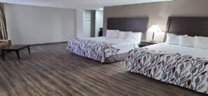 Room - Red Roof Inn & Suites Duncan (Conley)