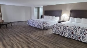 Room - Red Roof Inn & Suites Duncan (Conley)