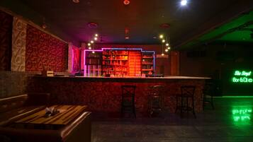 Bar (en el alojamiento)