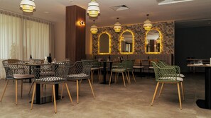 Restaurant - Hotel Ben Batouta (Hjar Ennhal)