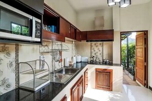 Room - Aonang Serene 3 Bedrooms Private Pool by Zuzu (Krabi)