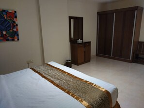 Ảnh chưa phân loại, 4 trong số 23 ảnh, nút