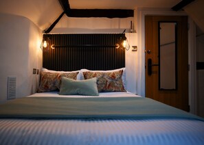 Room - City Rooms by Hiive (Worcester)