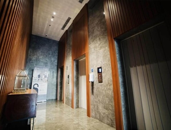 Lobby - The Cozy Rooms At The Ayoma Residence Bsd, Serpong (South Tangerang)