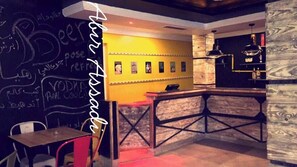 Bar (in der Unterkunft)