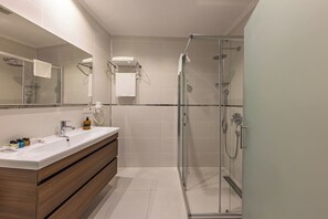 Bathroom - MR. Beyaz Boutique Hotel (Istanbul)