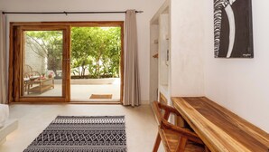 Deluxe-bungalow, useita sänkyjä, näköala puutarhaan | Sisätilat