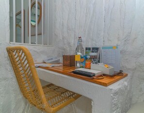 Room - Loccal Collection Hotel Labuan Bajo (Labuan Bajo)