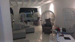 Lobby - Loccal Collection Hotel Labuan Bajo (Labuan Bajo)