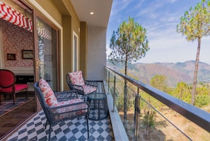 Room - The Manor Sports And Wellness Hotel (Shimla)