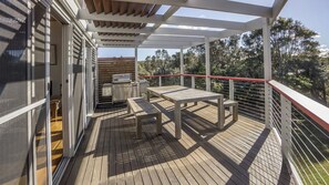 Outdoor dining - Anchor at Bawley Point (Bawley Point)