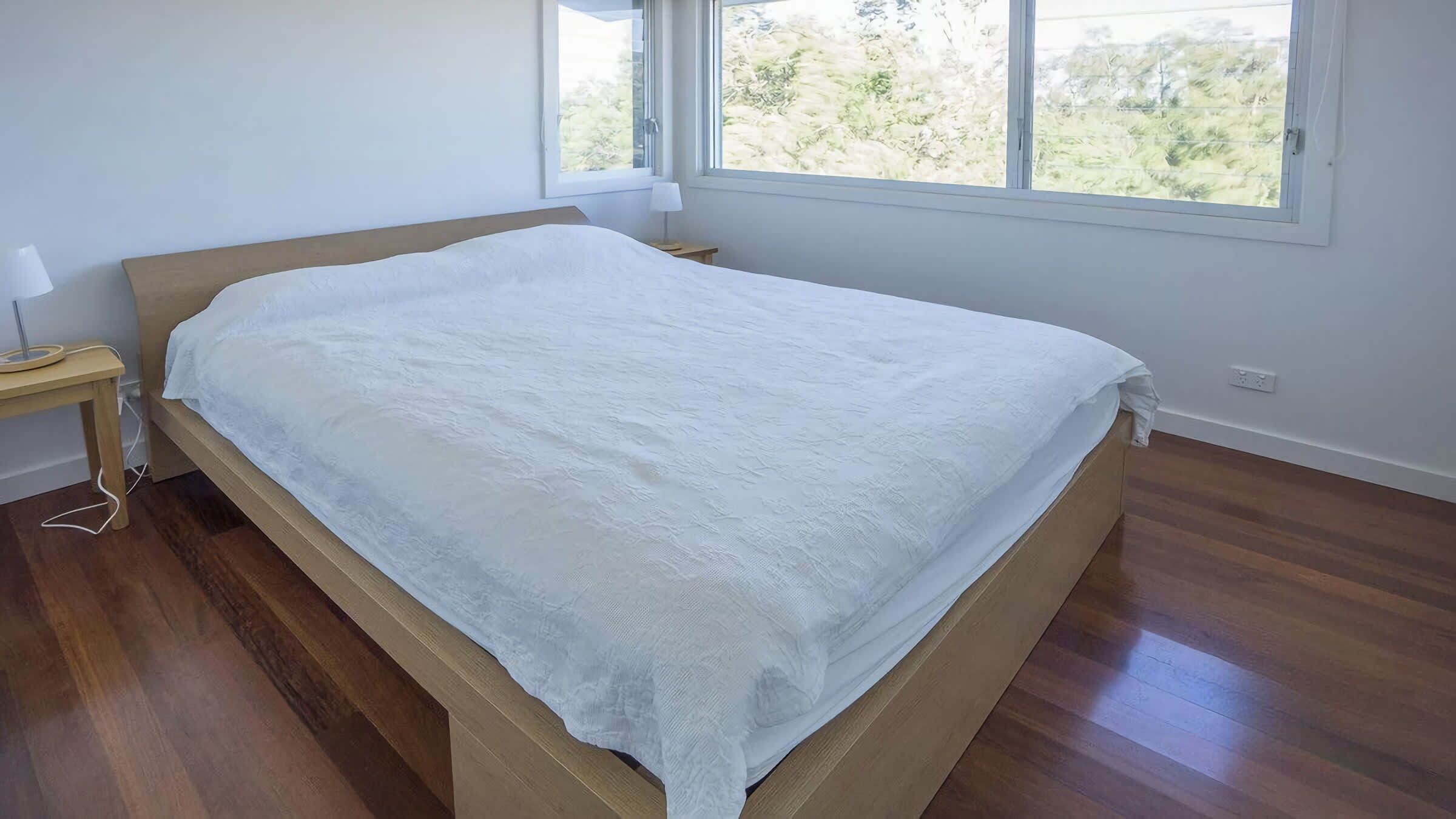 4 bedrooms, iron/ironing board