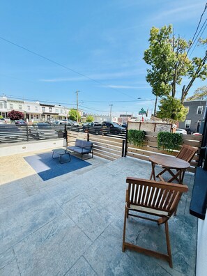 Terrace/patio - Modern Fishtown Home: 1 BR + Finished Basement, 2 Full BA, Designer-Furnished (Philadelphia)