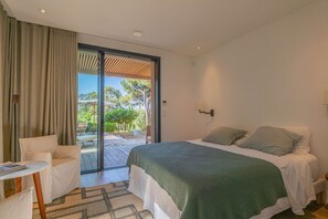 Room - LA CROIX-VALMER - 7 BEDROOMS - CLOSE TO THE BEACH - SEA AND GARDEN VIEW (LA CROIX VALMER)