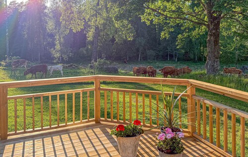 2 bedroom awesome home in Hyltebruk