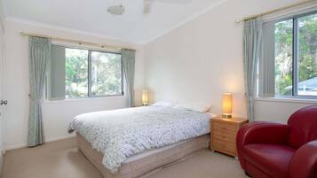3 bedrooms, iron/ironing board, WiFi