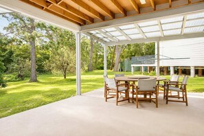 Outdoor dining - Dream Weaver at Bawley Point (Bawley Point)