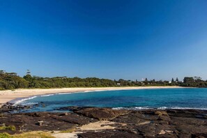 Beach nearby - Dream Weaver at Bawley Point (Bawley Point)