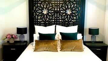 5 bedrooms, iron/ironing board, bed sheets