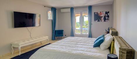 5 bedrooms, free WiFi