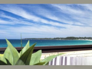 Beach nearby - Ocean's Kiss at Mollymook (Mollymook Beach)