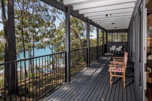 Terrace/patio - Narrawallee Beach House (Narrawallee)