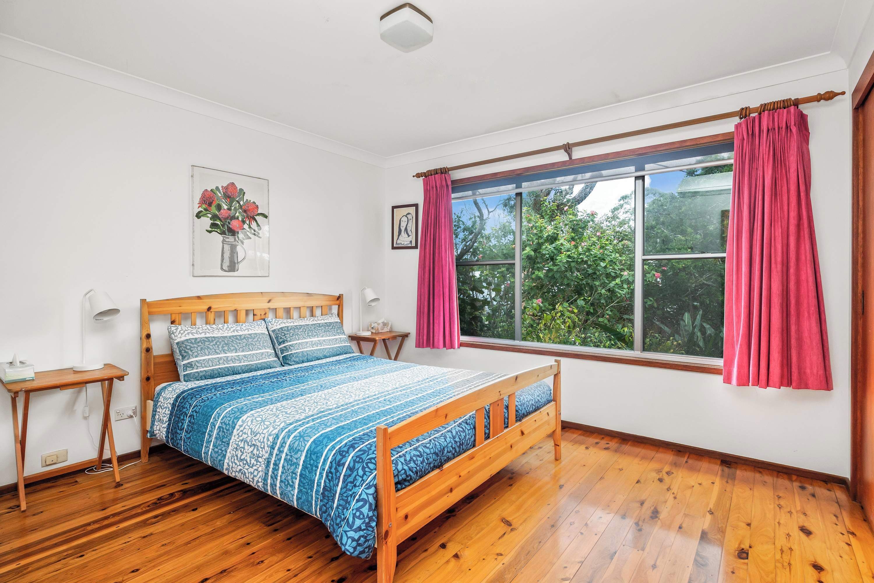 4 bedrooms, iron/ironing board