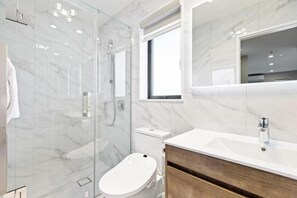 Bathroom - 5A Haycock Avenue Auckland (auckland)