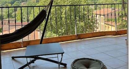 Charming apartment - View of the hills - 30min Lac de Ste Croix - Pets allowed