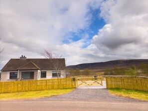 Exterior - Lynemore Croft - rural cairngorm national park (Grantown-on-Spey)