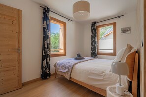 3 Schlafzimmer, Bügeleisen/Bügelbrett, WLAN, Bettwäsche