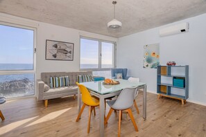 Dining - GuestReady - Pepper of the Sea (Lagoa)