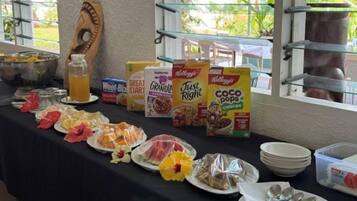 Free daily continental breakfast