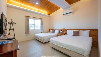 Standard Quadruple Room, City View