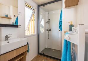 Bathroom - Mer & Campagne | Mobil-home avec Clim & Plancha (Monterblanc)