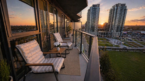 Toronto Skyline View Condo with Parking, Sauna & Gym