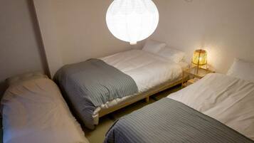 Iron/ironing board, free WiFi, bed sheets