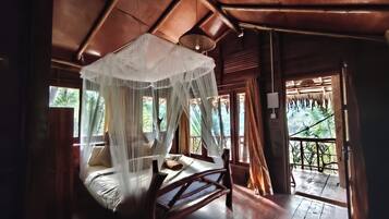 Tree House Standard, vue colline