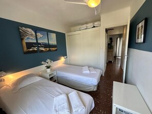 Room - Condo in Roses · ★4.68 (Roses)