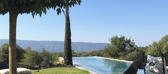 Les Savournins Gordes - La Borie des Alpilles