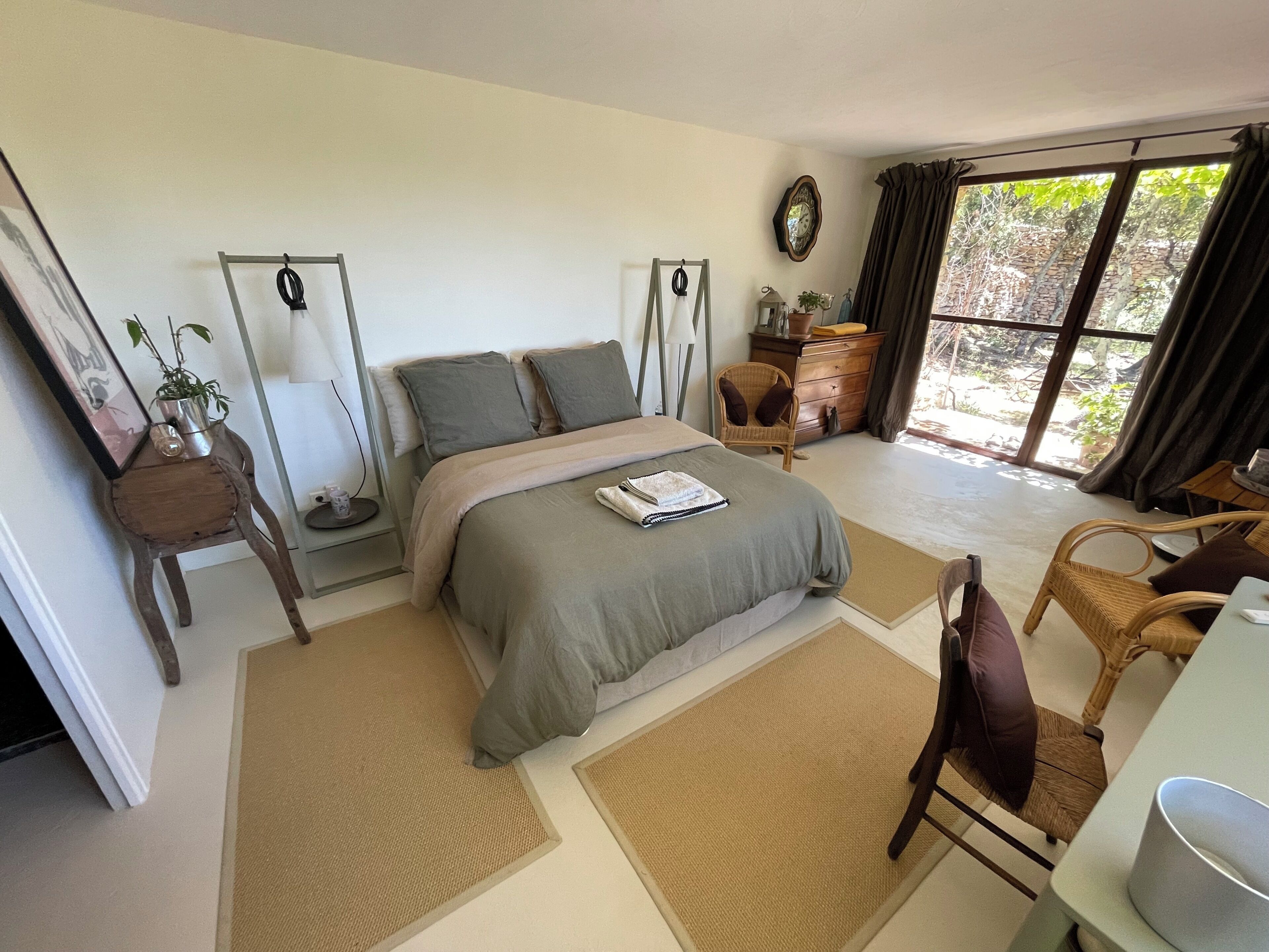 1 bedroom, iron/ironing board, WiFi, bed sheets